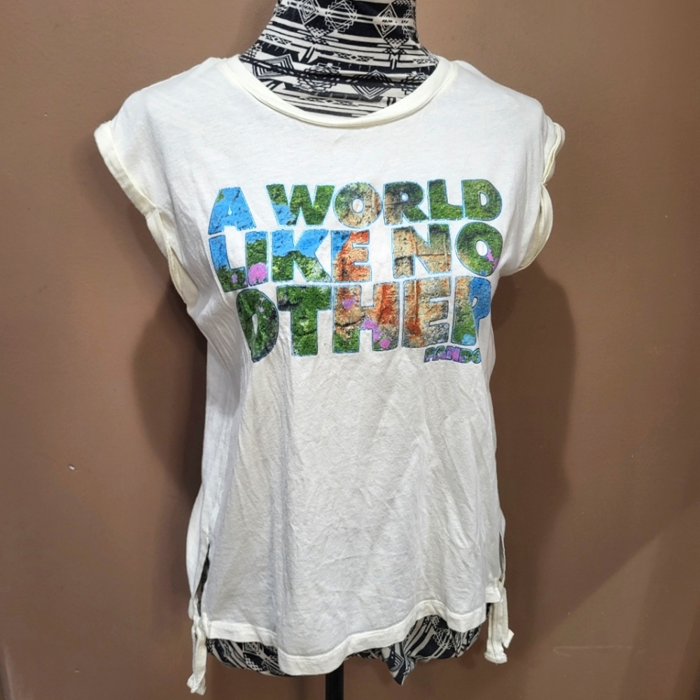 Disney White Graphic Pandora Tee
